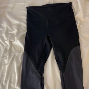 Black and gray lulu lemons  pants!